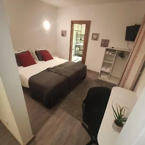 Bed & Breakfast Family House